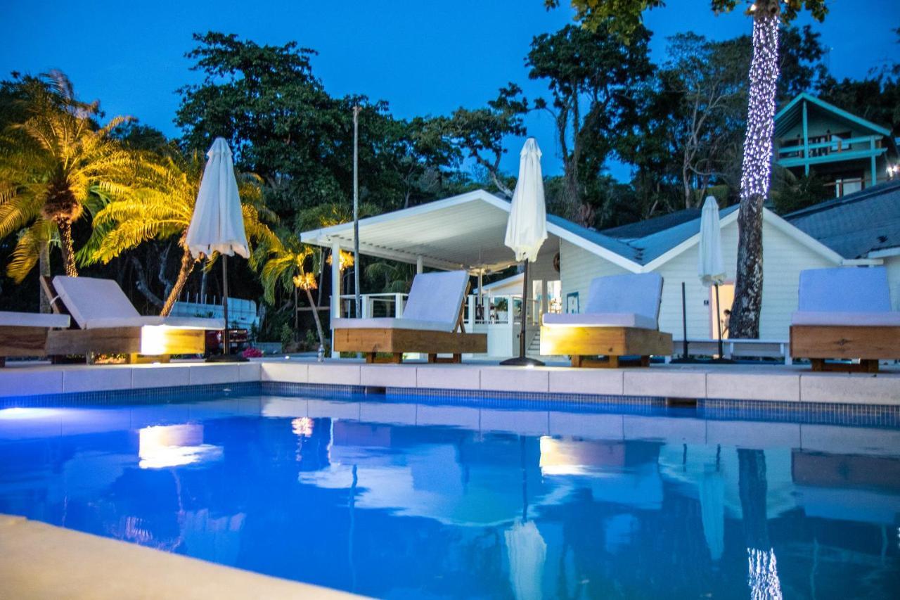 Luna Beach Luxury Boutique Beach Front Resort Jobs Bight Экстерьер фото