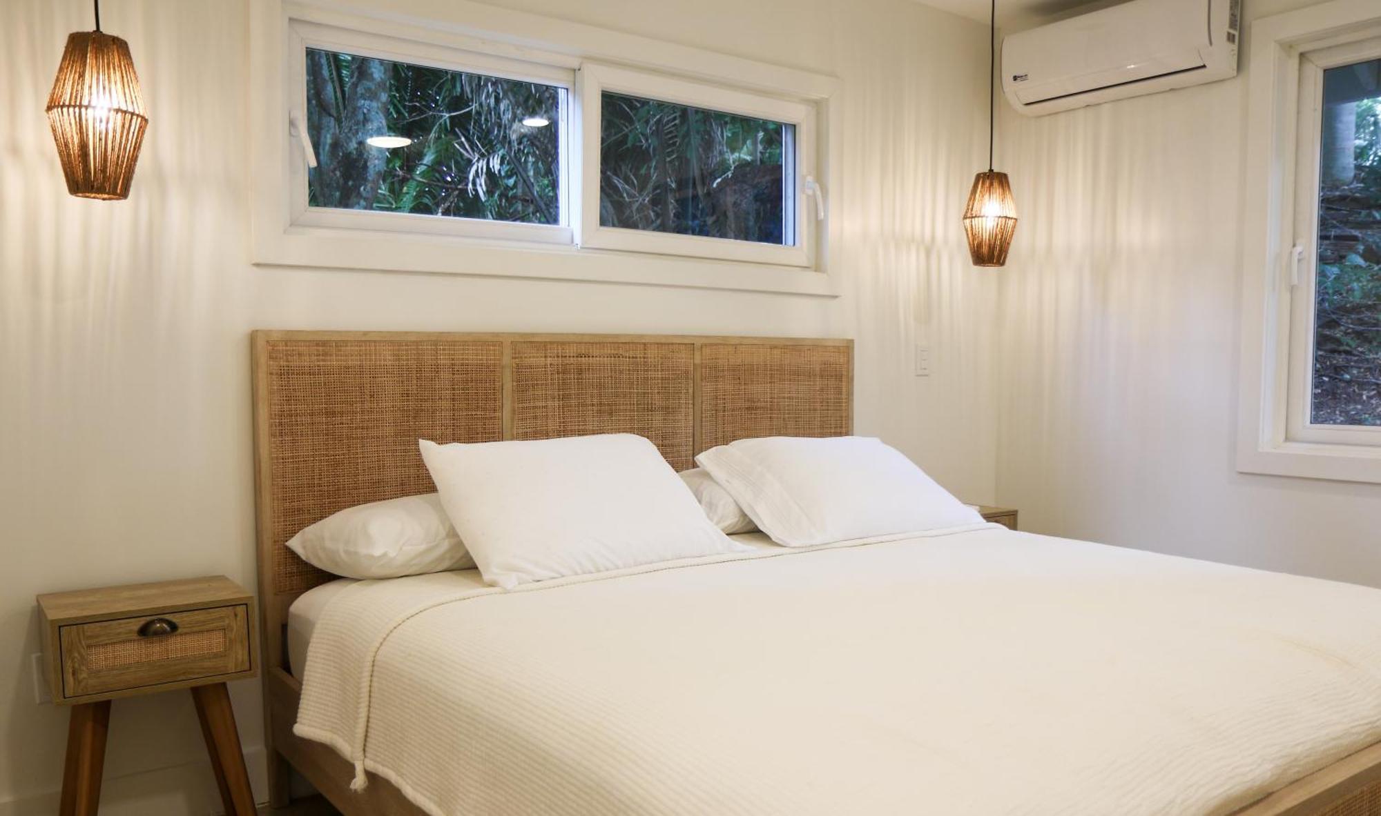 Luna Beach Luxury Boutique Beach Front Resort Jobs Bight Экстерьер фото