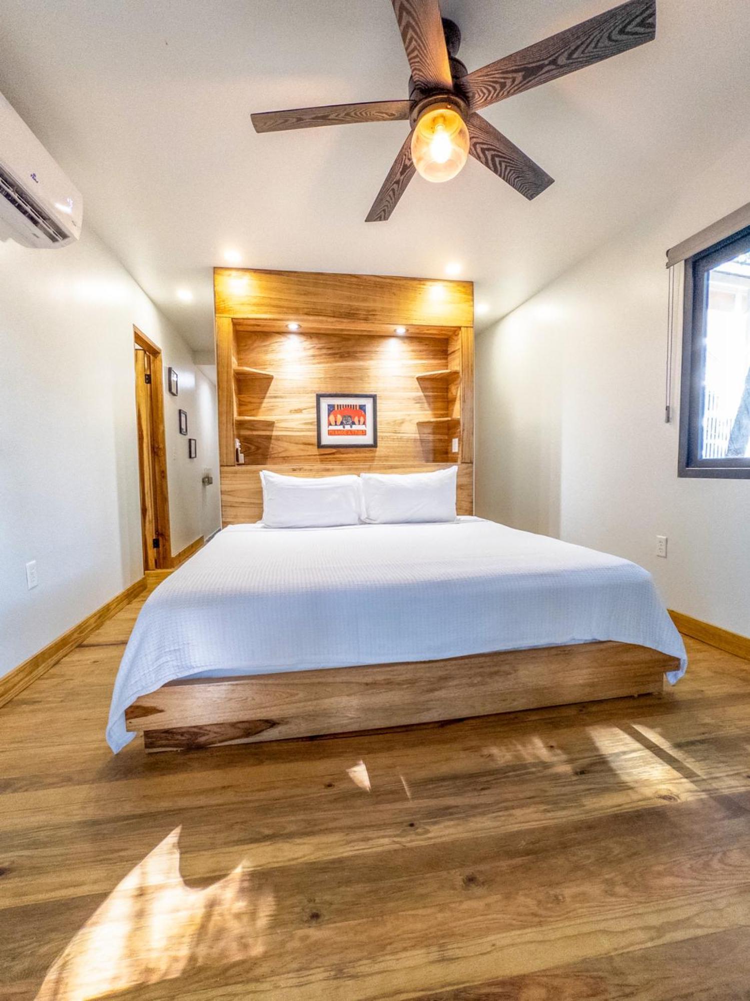 Luna Beach Luxury Boutique Beach Front Resort Jobs Bight Экстерьер фото